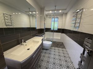 Photo 9- click for photo gallery